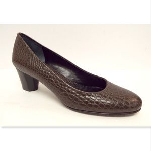 Unworn AMALFI by Rangoni Taupe Alligator Print Leather Heel Pumps 8
